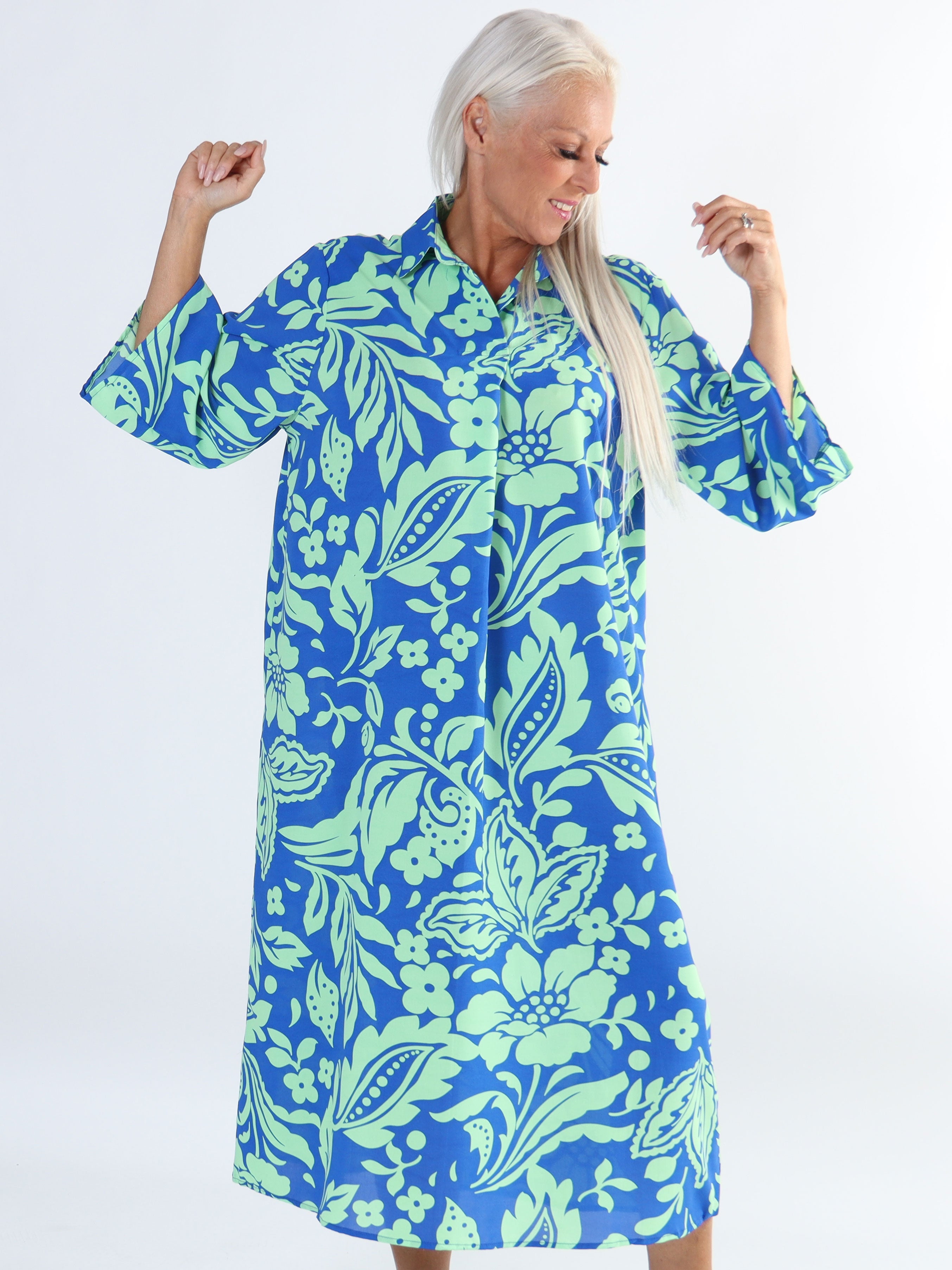 Sanne - Flerfarvet plus size mønstret skjortekjole